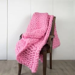 FactoryFast.com.au Hand Knitted Chunky Blanket Thick Acrylic Yarn Blanket Home Decor Throw Rug - Pink