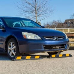 Randy & Travis Machinery 90cm Heavy Duty Rubber Curb Parking Guide Wheel Driveway Stopper Reflective Yellow